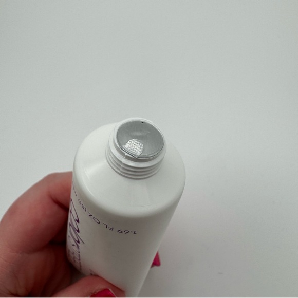 New Color Street Hand Lotion 50 mL (1.69 oz) Lightweight Moisturizer Hydrating - Picture 8 of 8